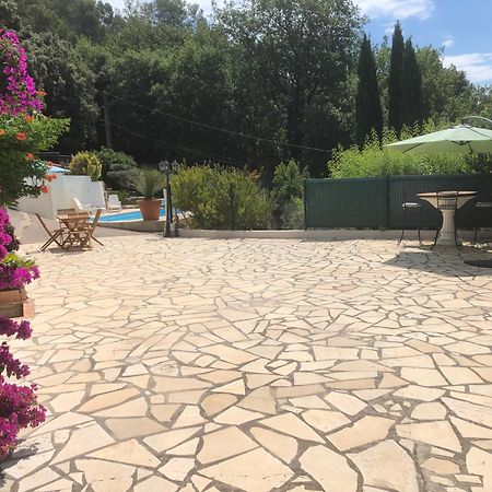Appartement Dans La Colline Belgentier Экстерьер фото
