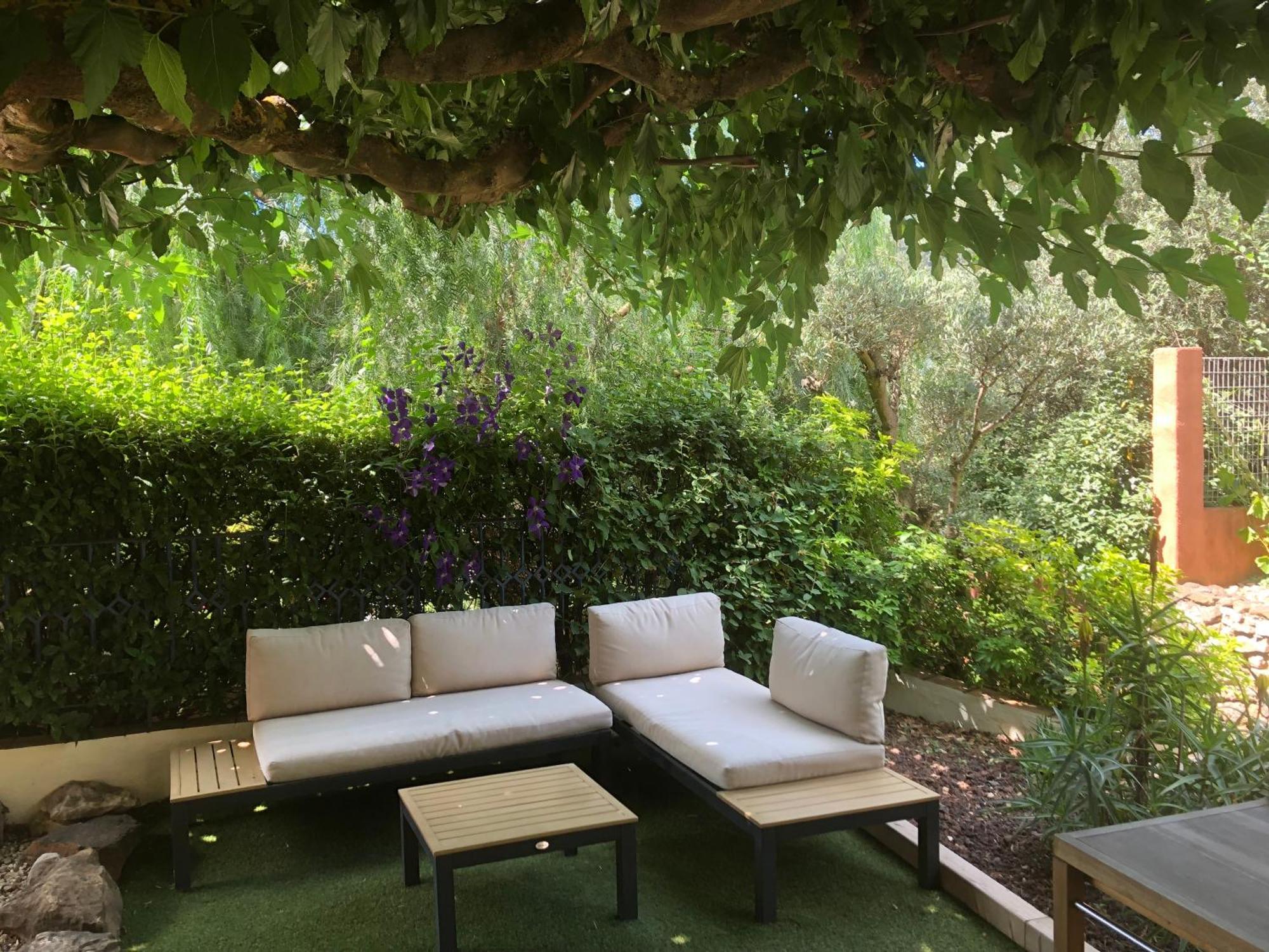 Appartement Dans La Colline Belgentier Экстерьер фото