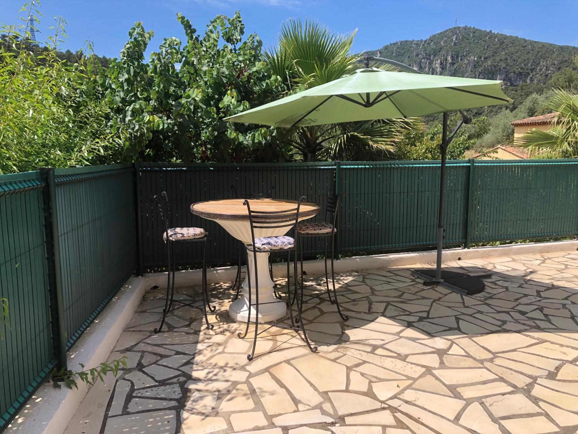 Appartement Dans La Colline Belgentier Экстерьер фото